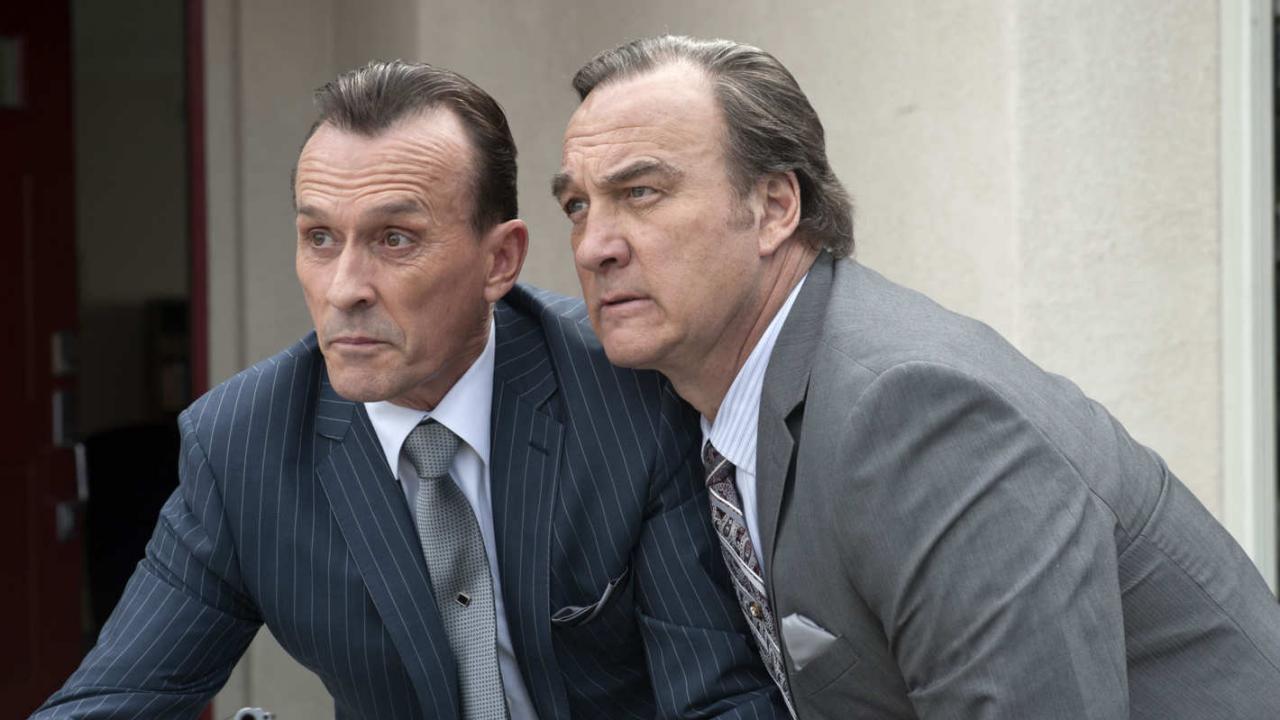 Los actores Jim Belushi y Robert Kneeper toman el papel de unos mafiosos de Las Vegas en la tercera temporada de Twin Peaks